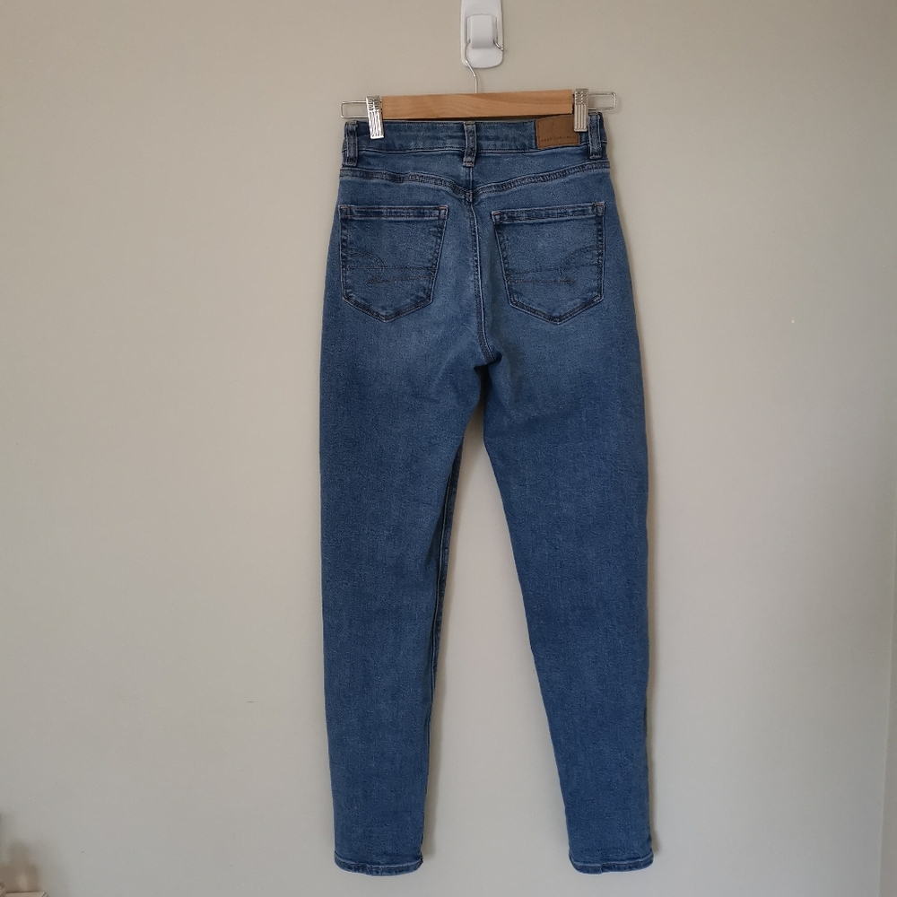 AEO blue high waisted jeans - Picture 5 of 8